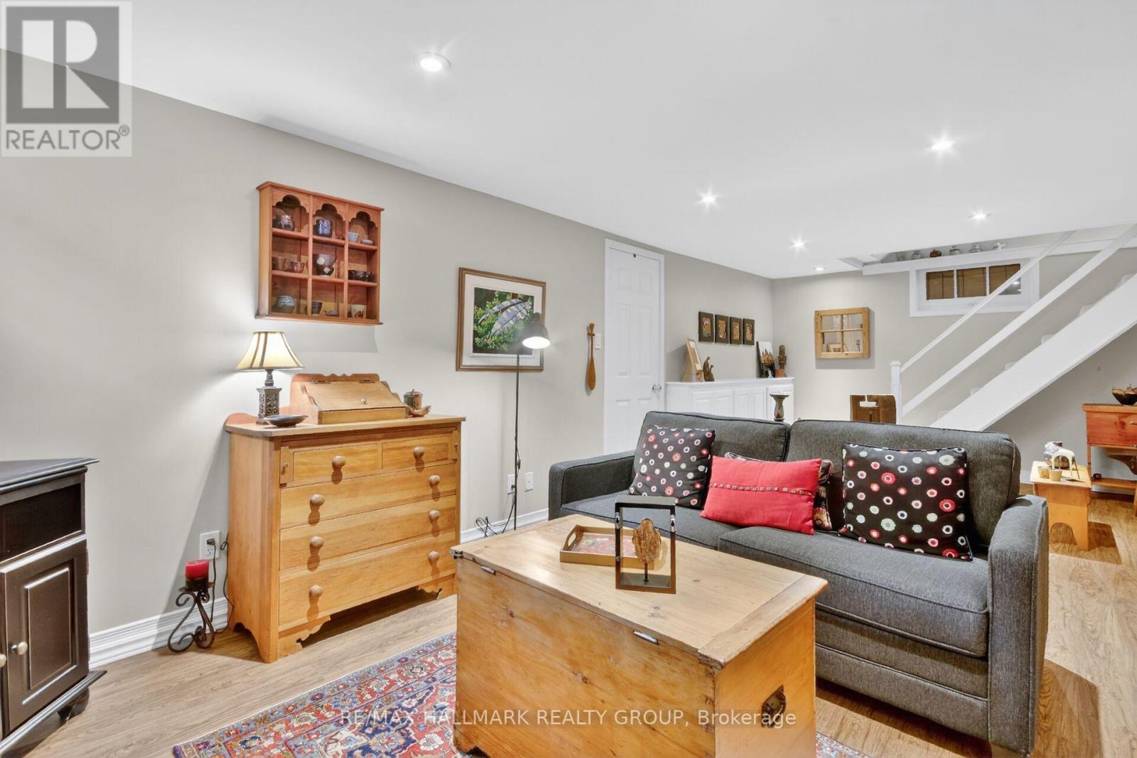 785 DUNLOE AVENUE - 41
