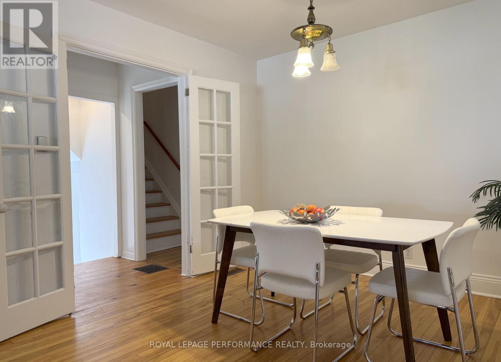 152 IVY CRESCENT - 10