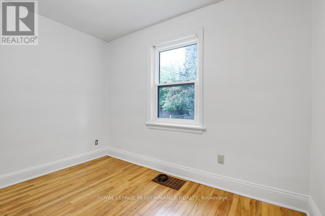 152 IVY CRESCENT - 19