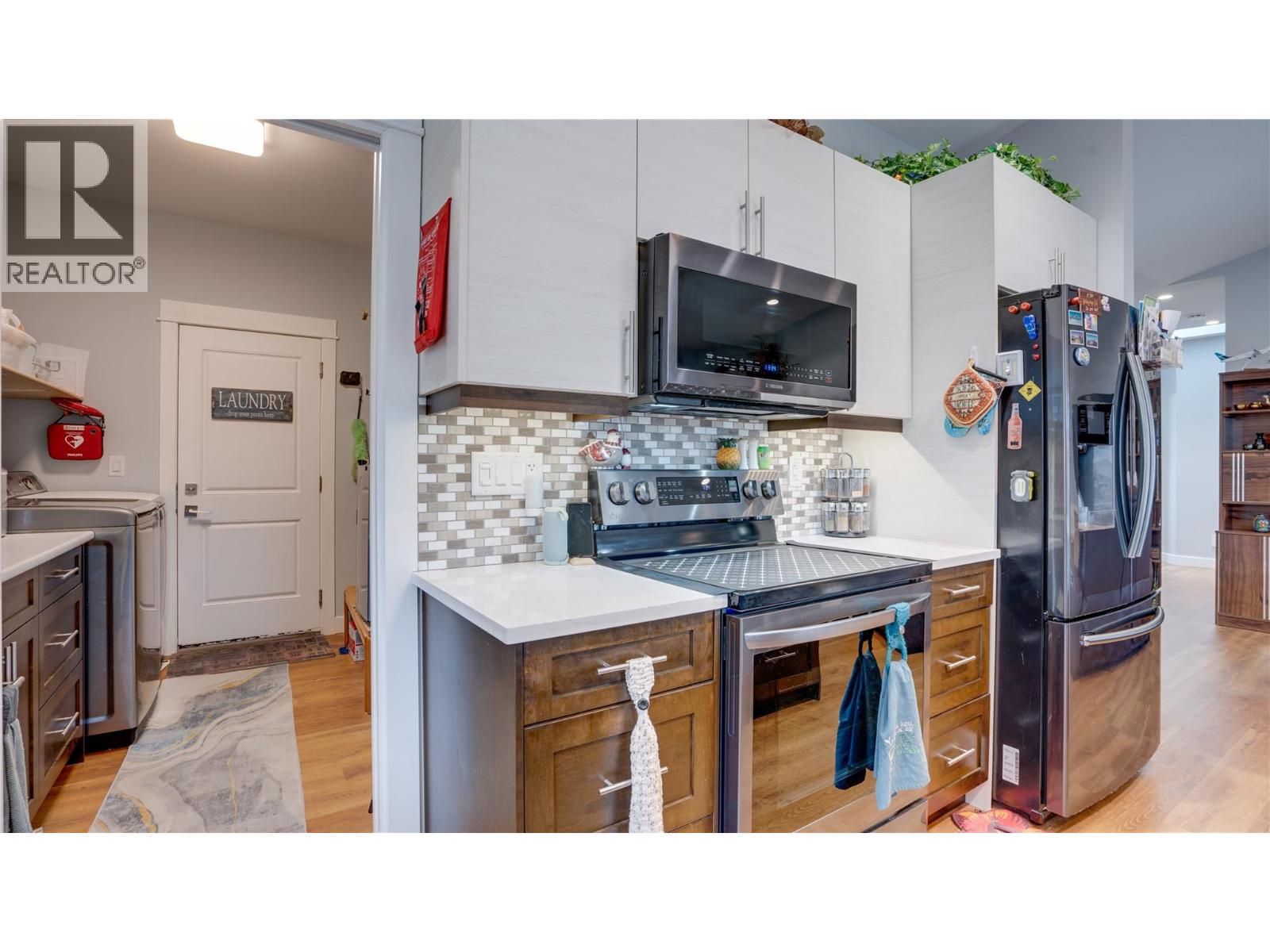903 9 Avenue - 15