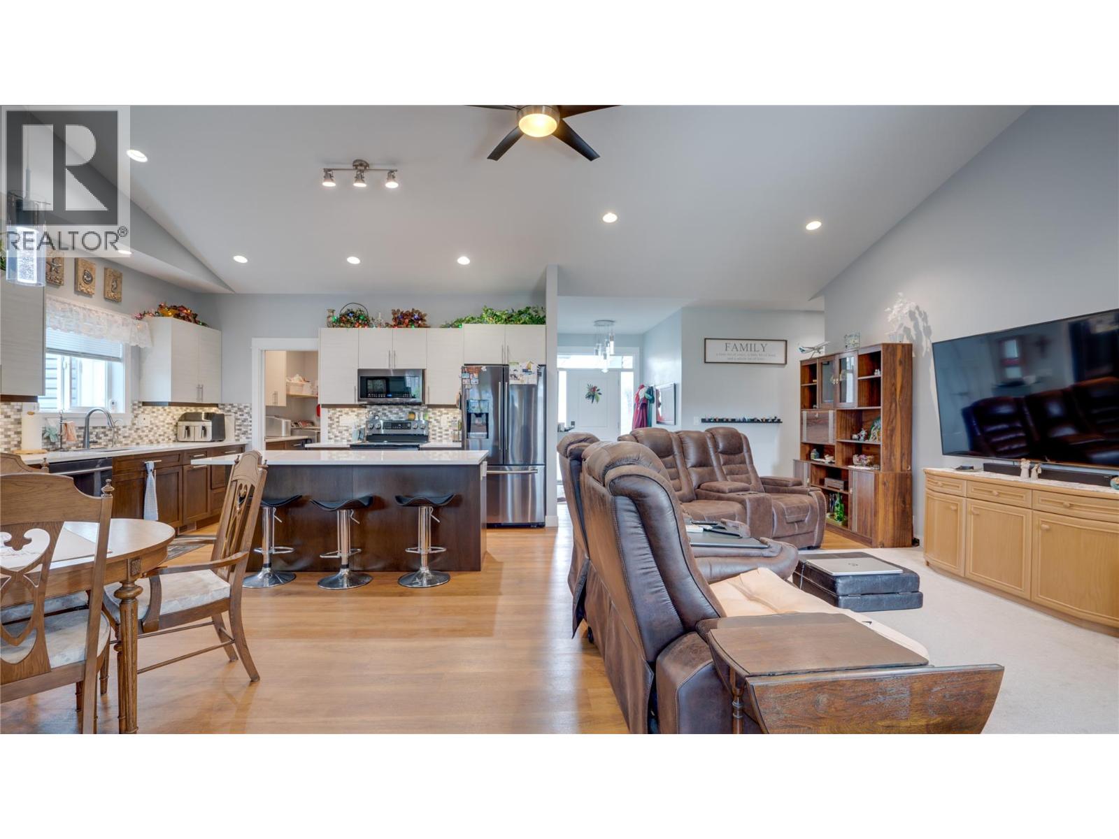 903 9 Avenue - 17