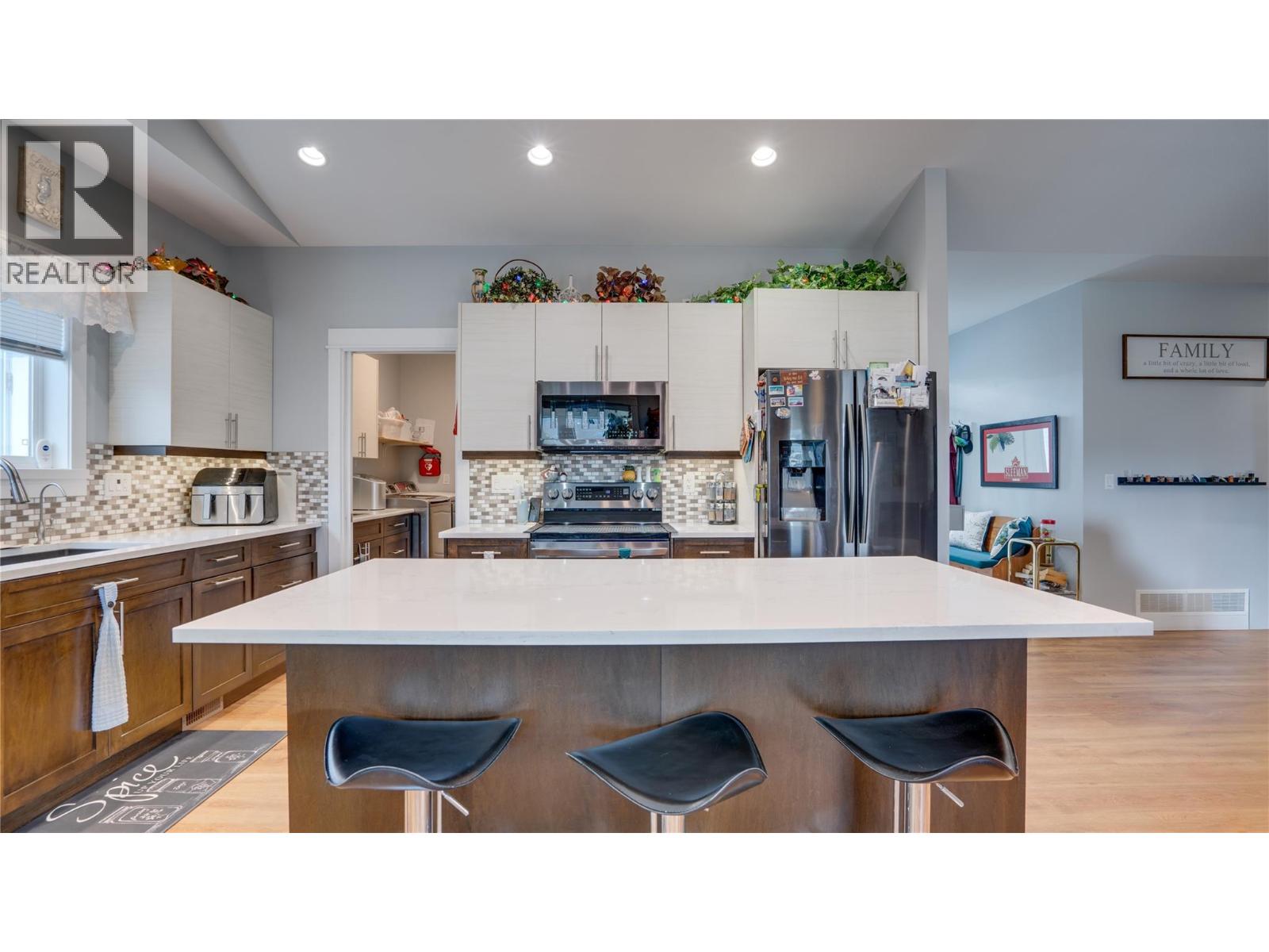 903 9 Avenue, Vernon