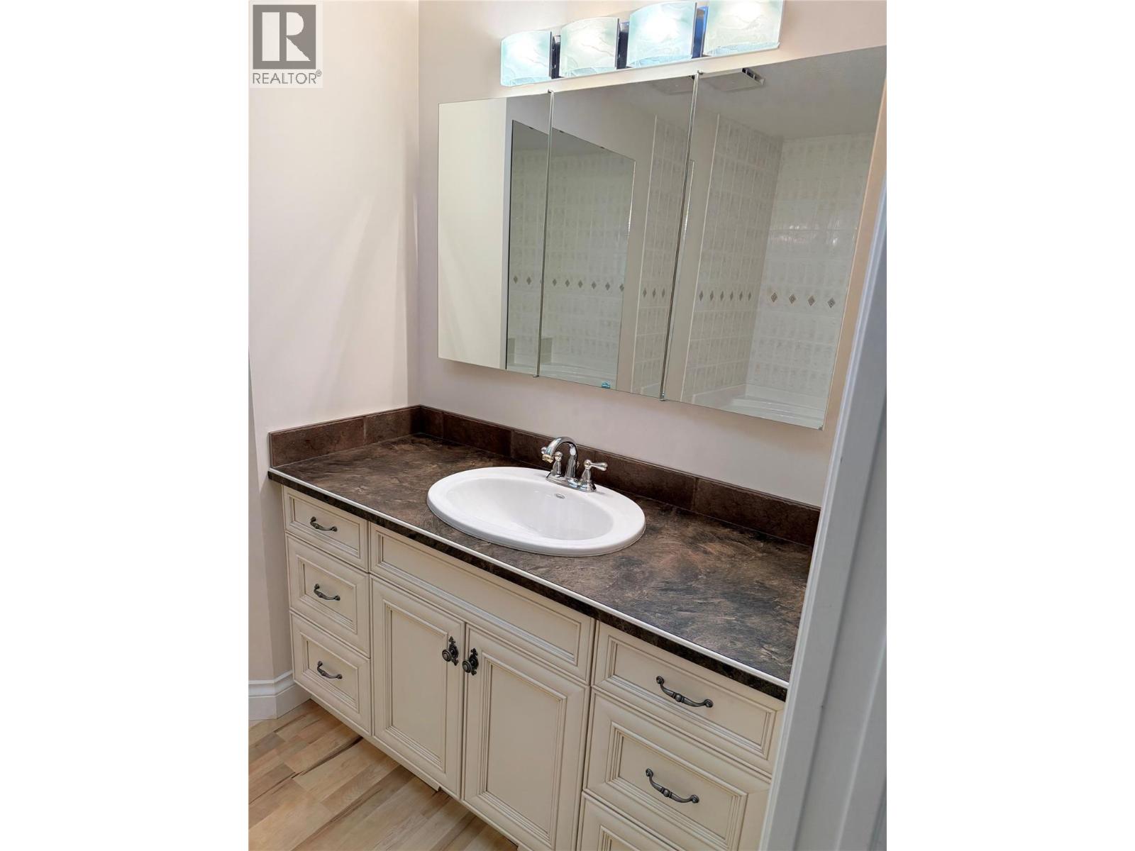 #55 615 Glenmeadows Road - 6
