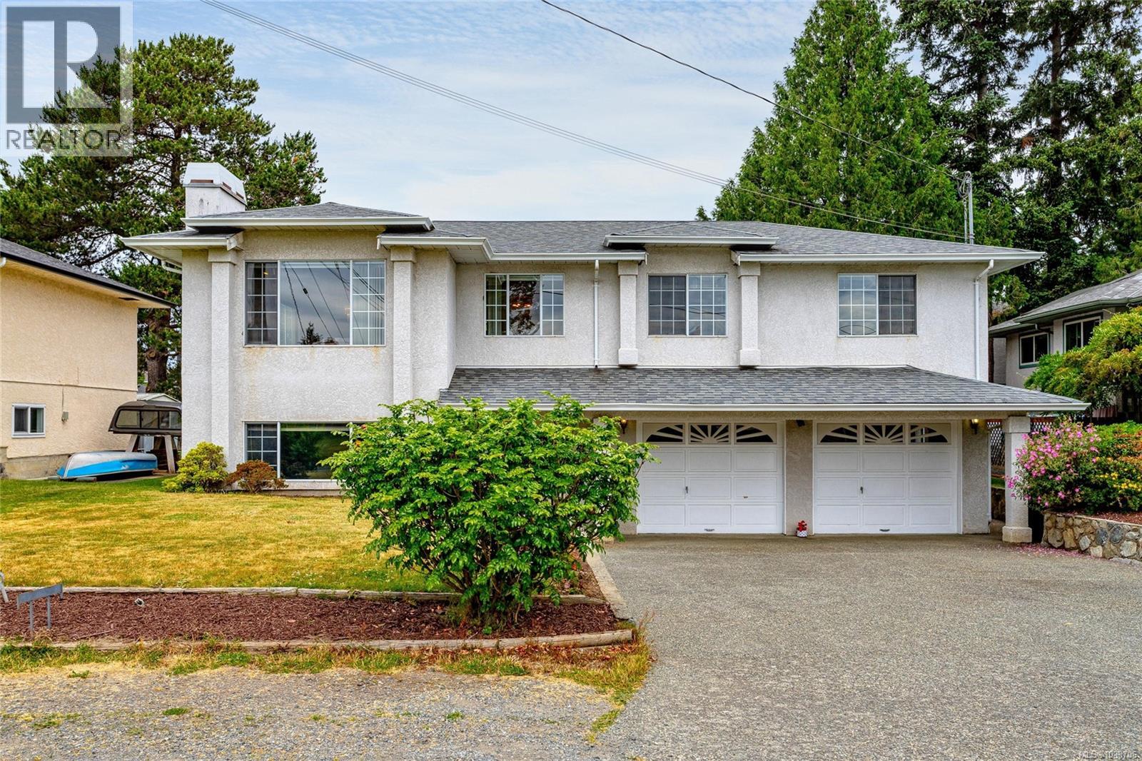 598 Tait St - 10