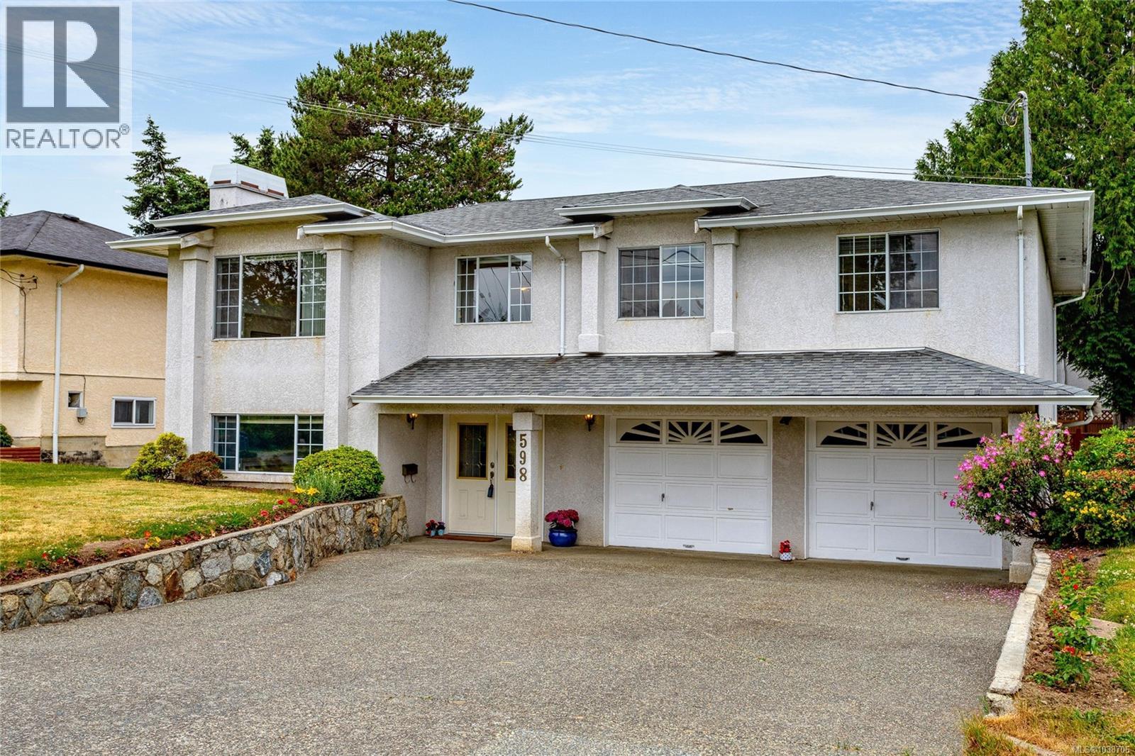 598 Tait St - 11