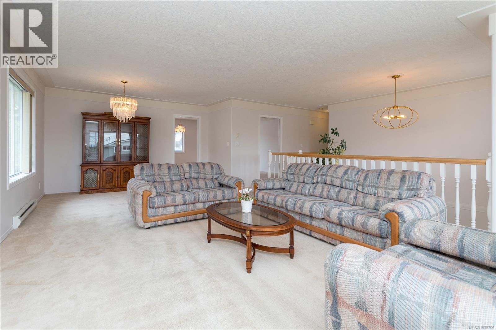 598 Tait St - 18