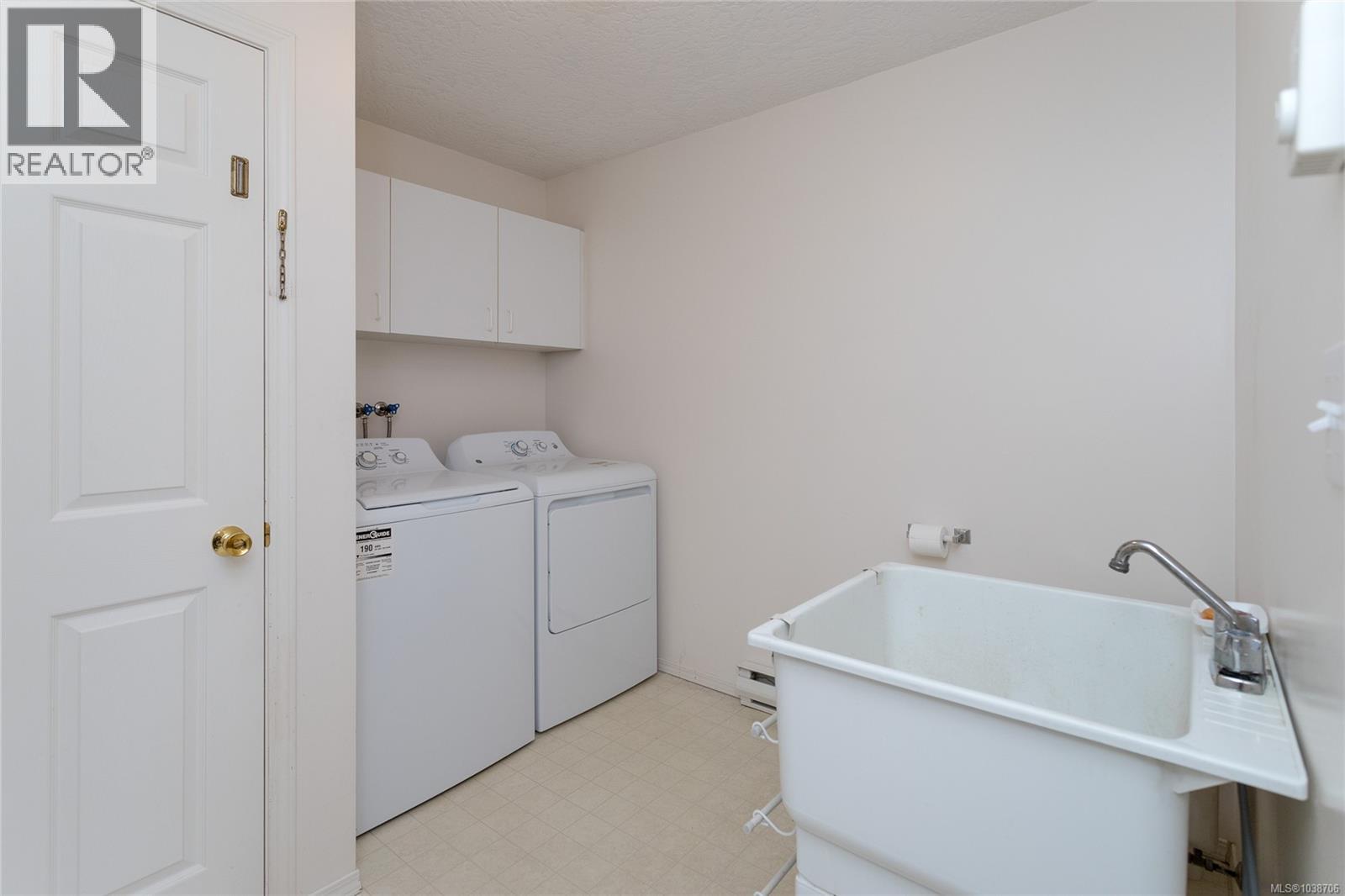 598 Tait St - 37