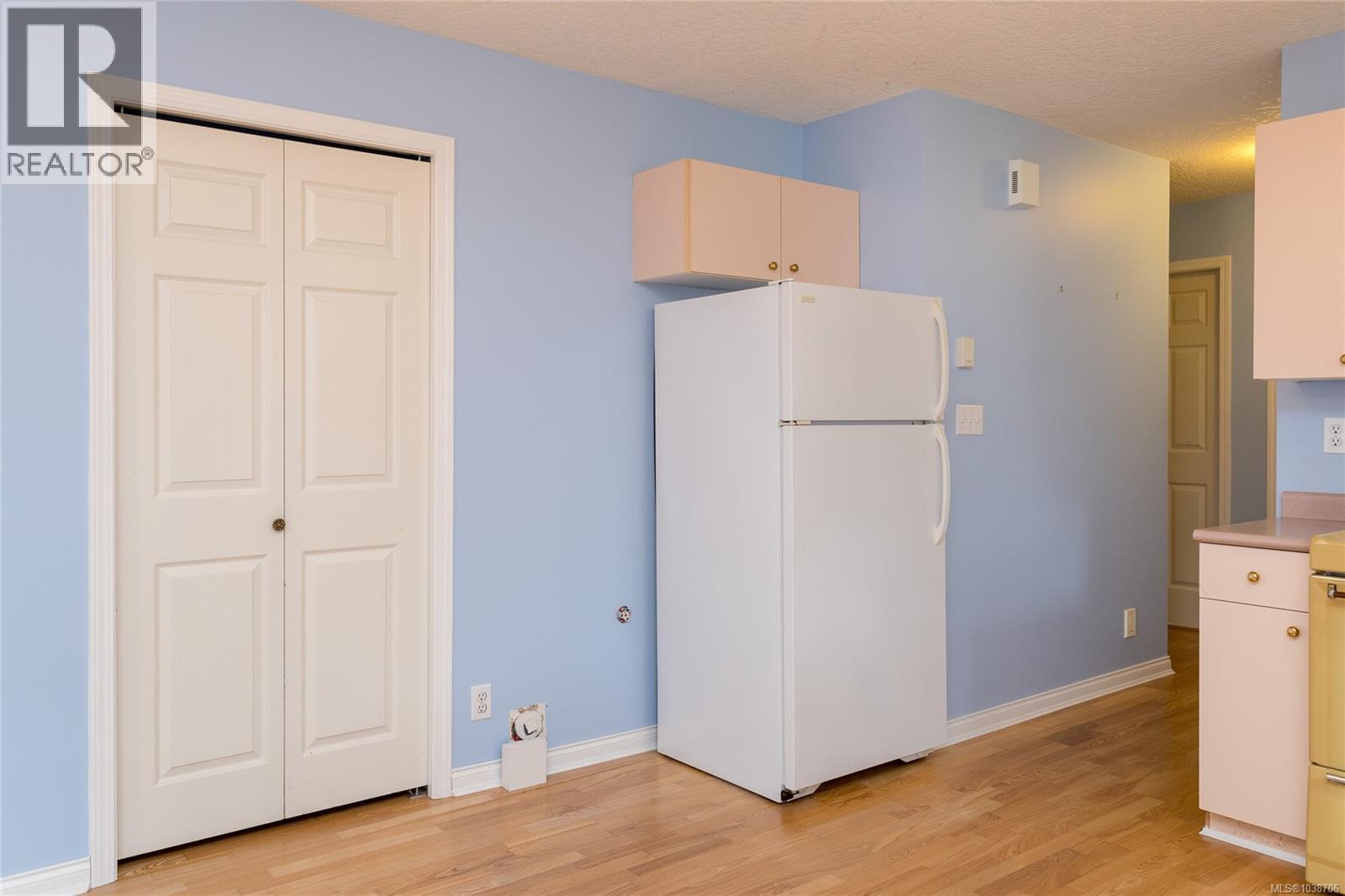598 Tait St - 42