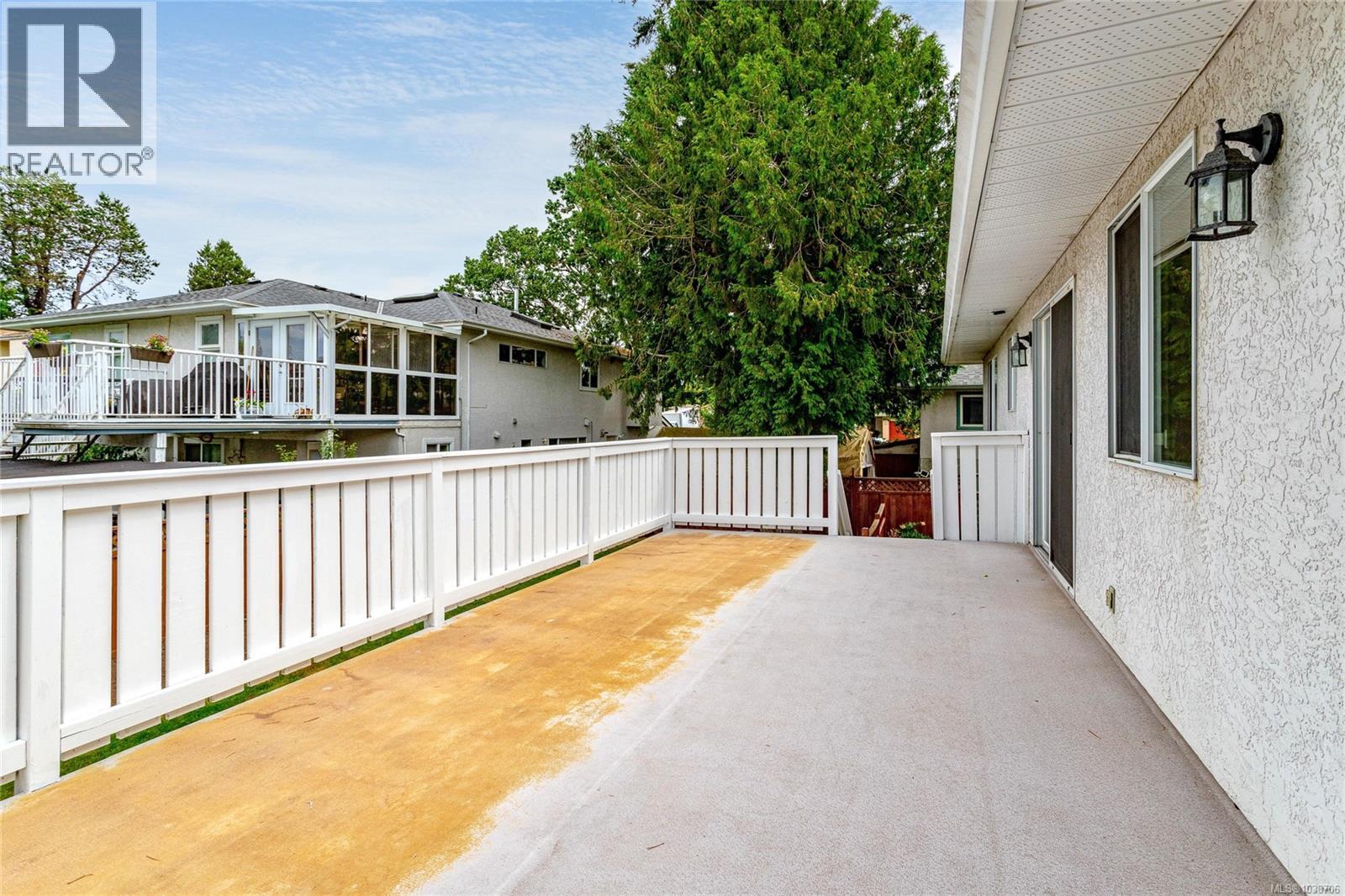 598 Tait St - 48