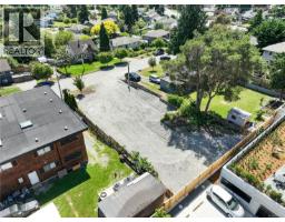 914 Mcnaughton Ave, Esquimalt, BC V9A4H1 Photo 10