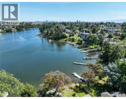 914 Mcnaughton Ave, Esquimalt, BC V9A4H1 Photo 19