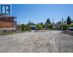 914 Mcnaughton Ave, Esquimalt, BC V9A4H1 Photo 15