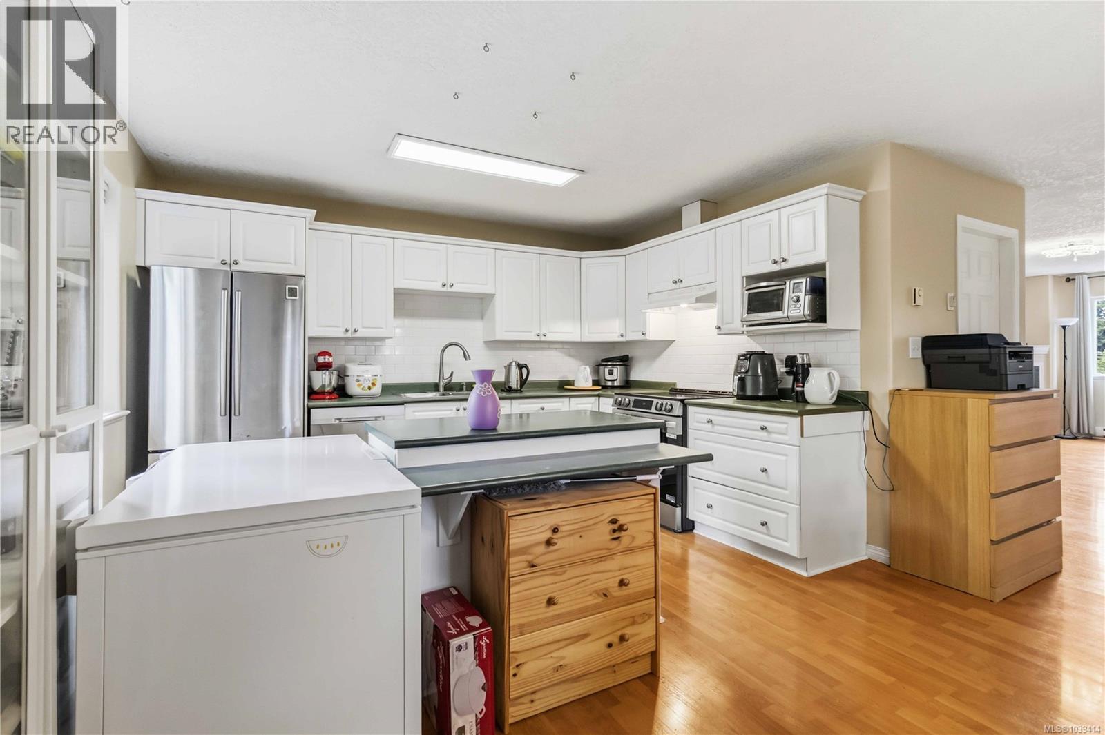 1131 Donna Ave - 15