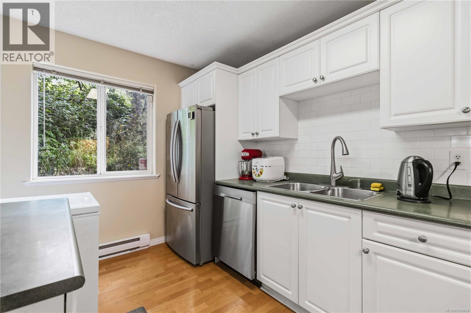1131 Donna Ave - 17