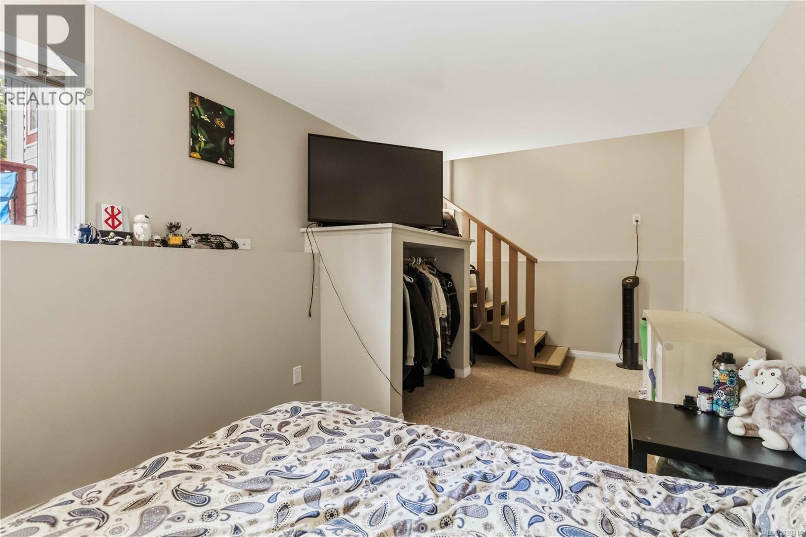 1131 Donna Ave - 33