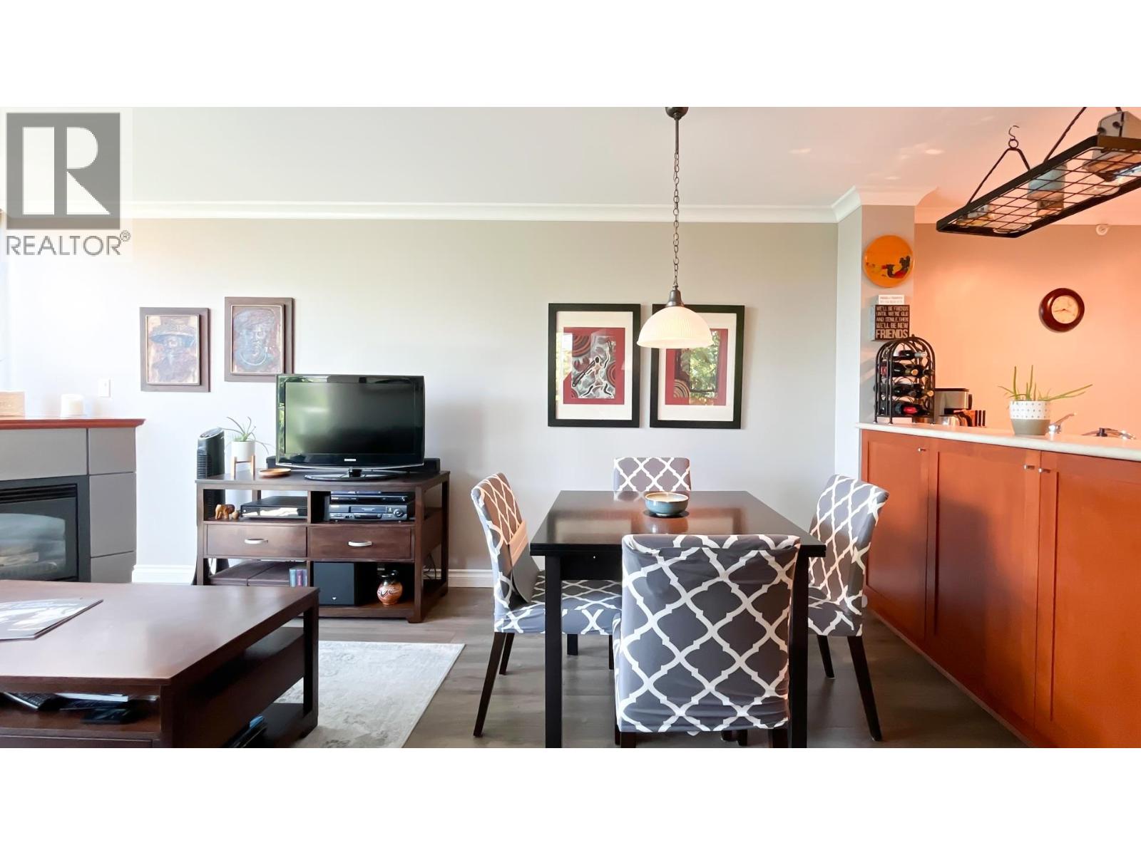 206 2733 CHANDLERY PLACE, Vancouver