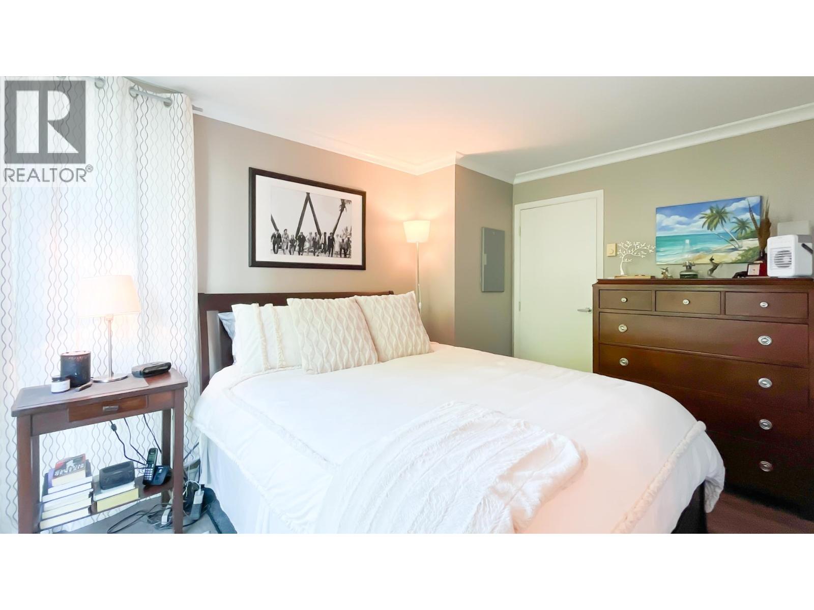 206 2733 CHANDLERY PLACE, Vancouver