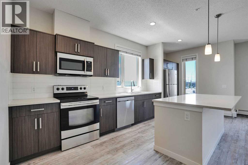 #201 10 Westpark Link SW - 11