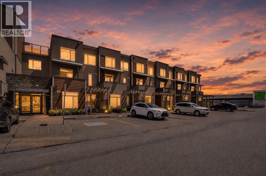 #201 10 Westpark Link SW - 5
