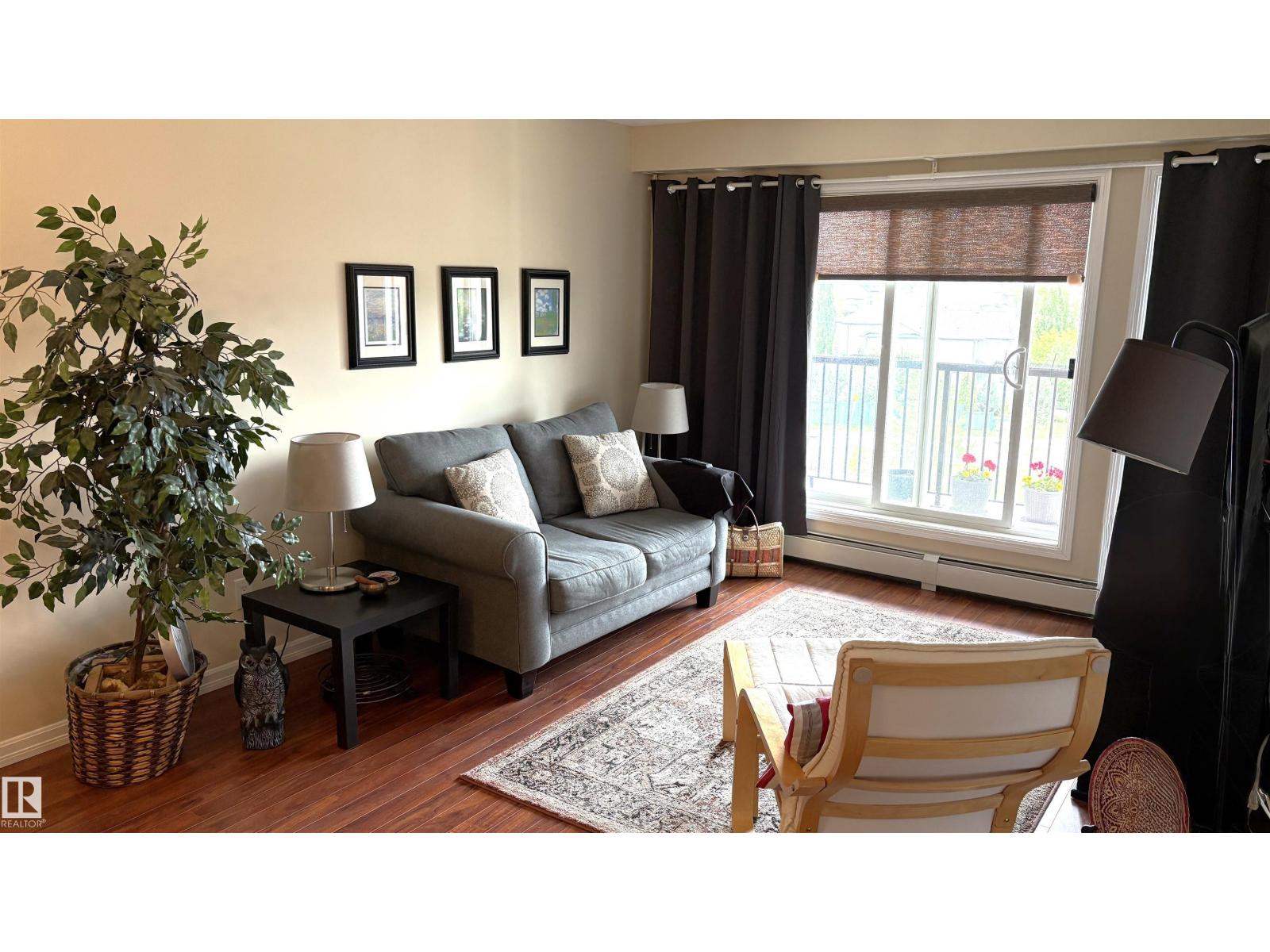 #402 273 CHARLOTTE WY - 11