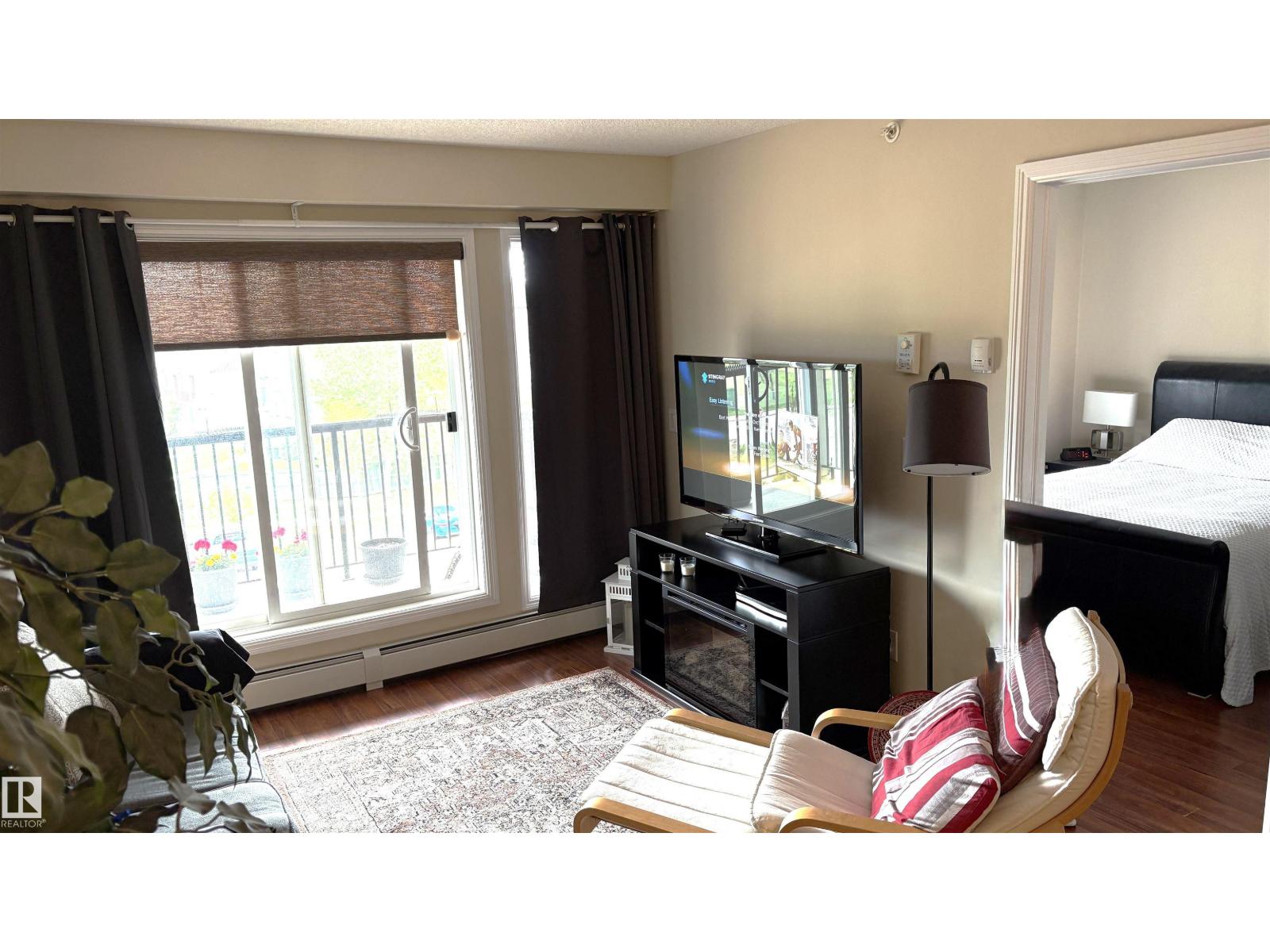 #402 273 CHARLOTTE WY - 12