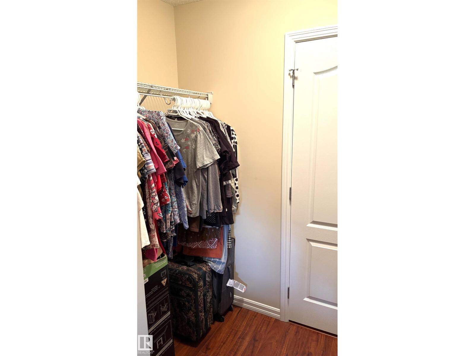#402 273 CHARLOTTE WY - 16