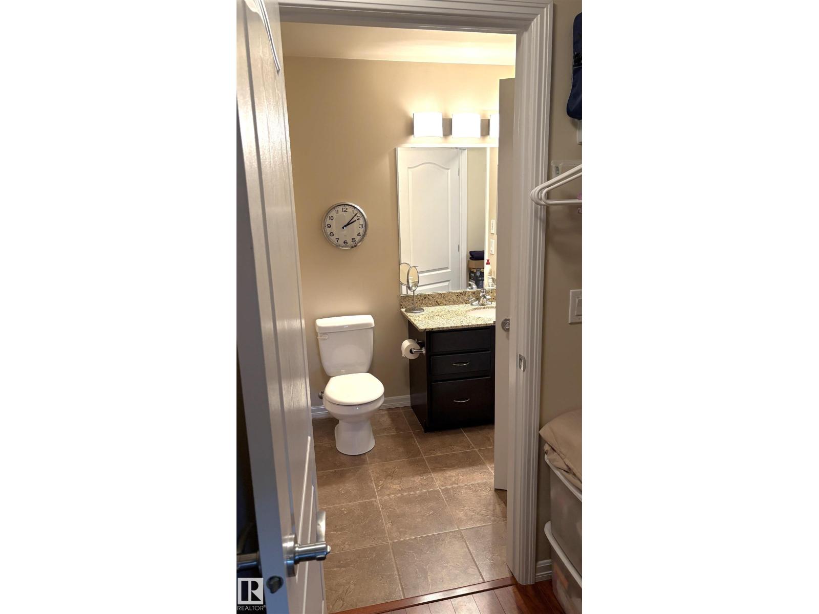 #402 273 CHARLOTTE WY - 17