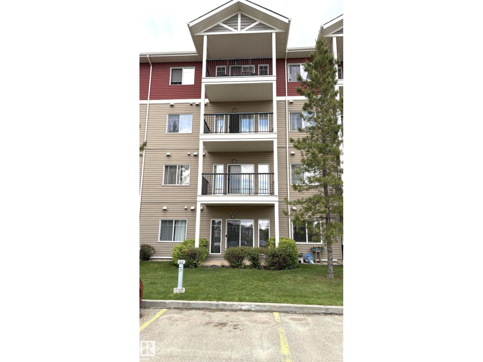 #402 273 CHARLOTTE WY - 27