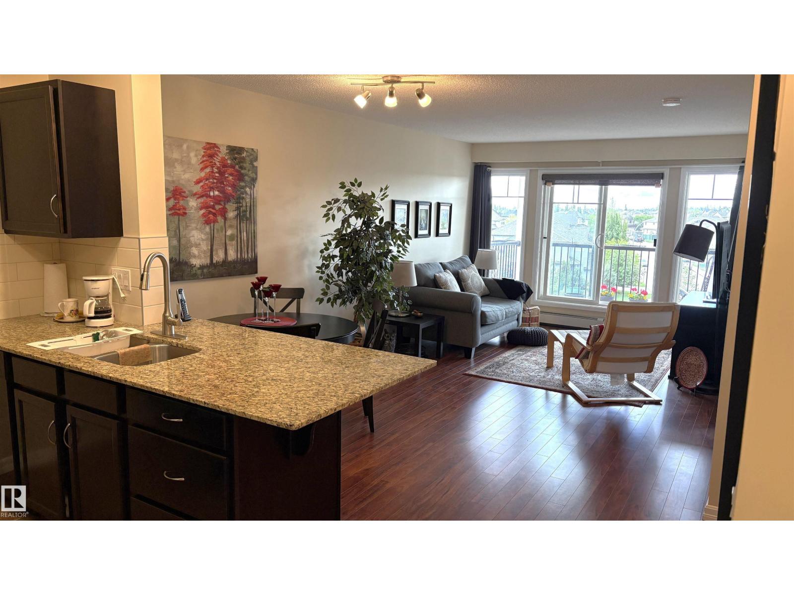 #402 273 CHARLOTTE WY - 8