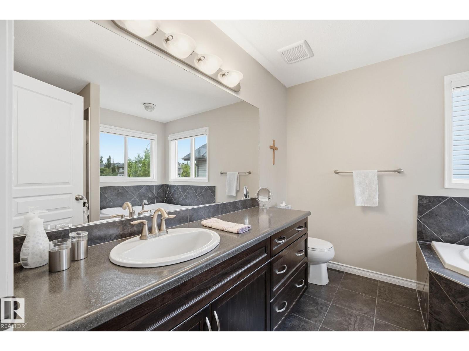 1823 67 ST SW - 19