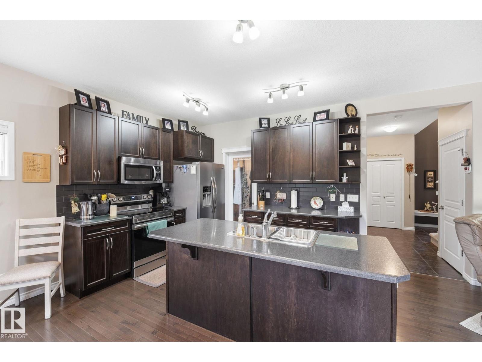 1823 67 ST SW - 4