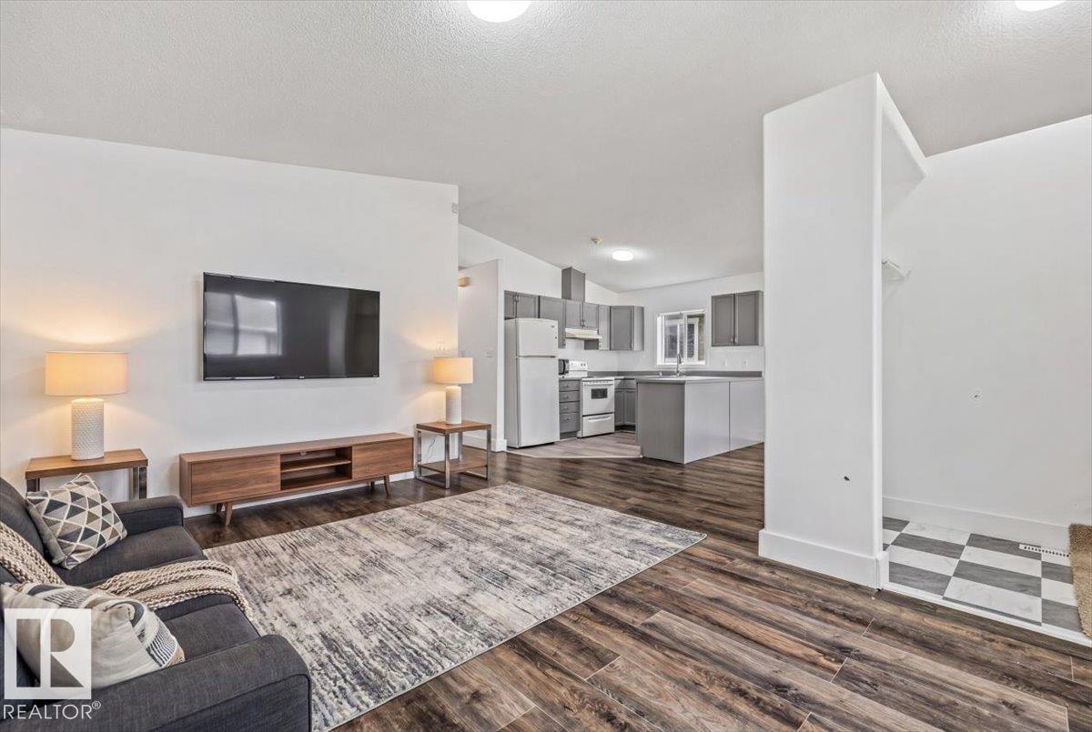 11229 85 ST NW - 1