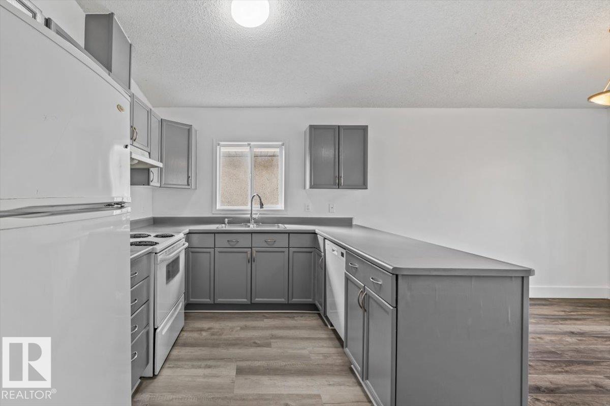 11229 85 ST NW - 15