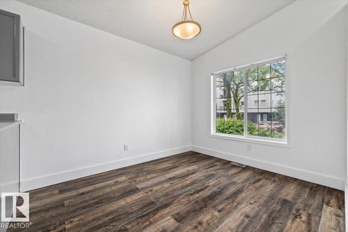 11229 85 ST NW - 17