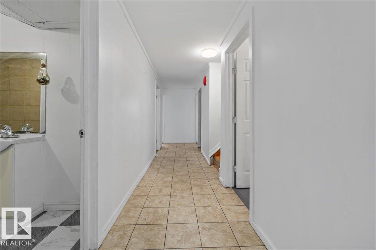 11229 85 ST NW - 28