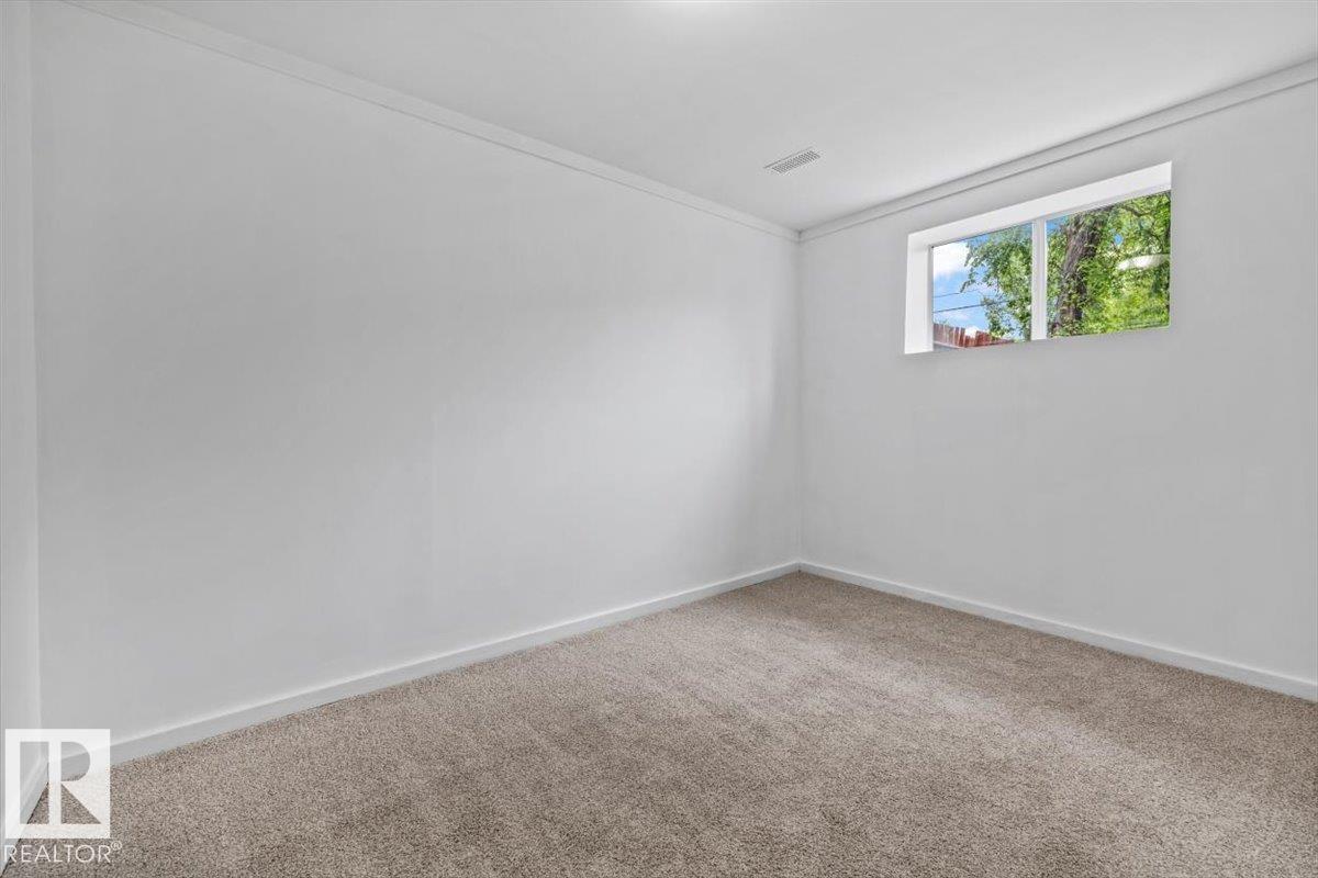 11229 85 ST NW - 33