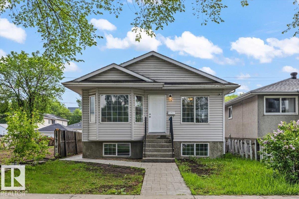 11229 85 ST NW - 4