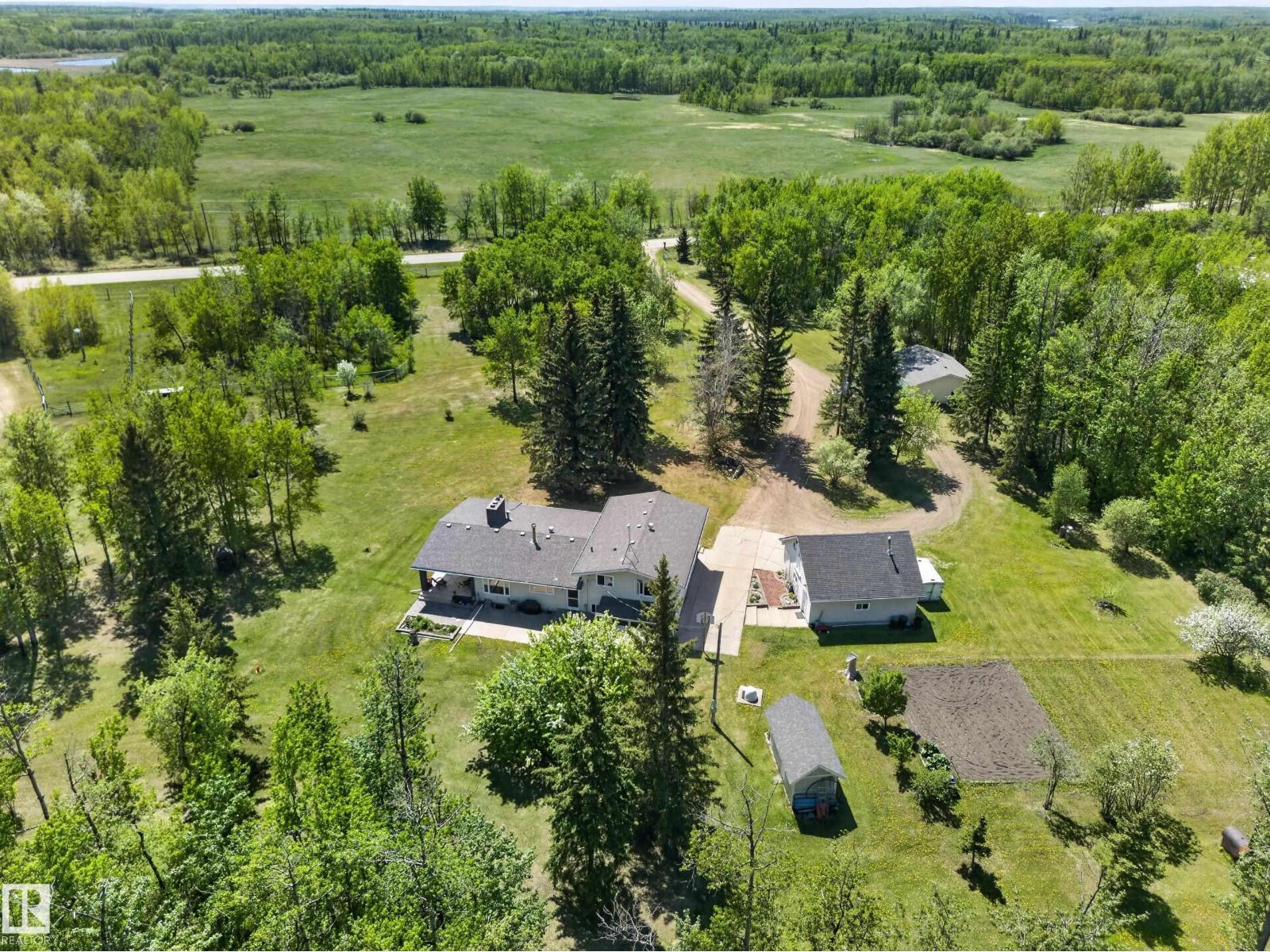 22048 TWP ROAD 522 - 1