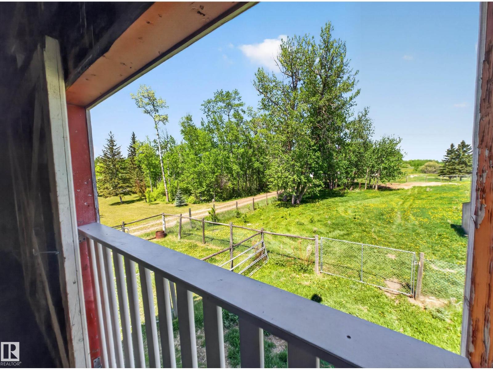 22048 TWP ROAD 522 - 55