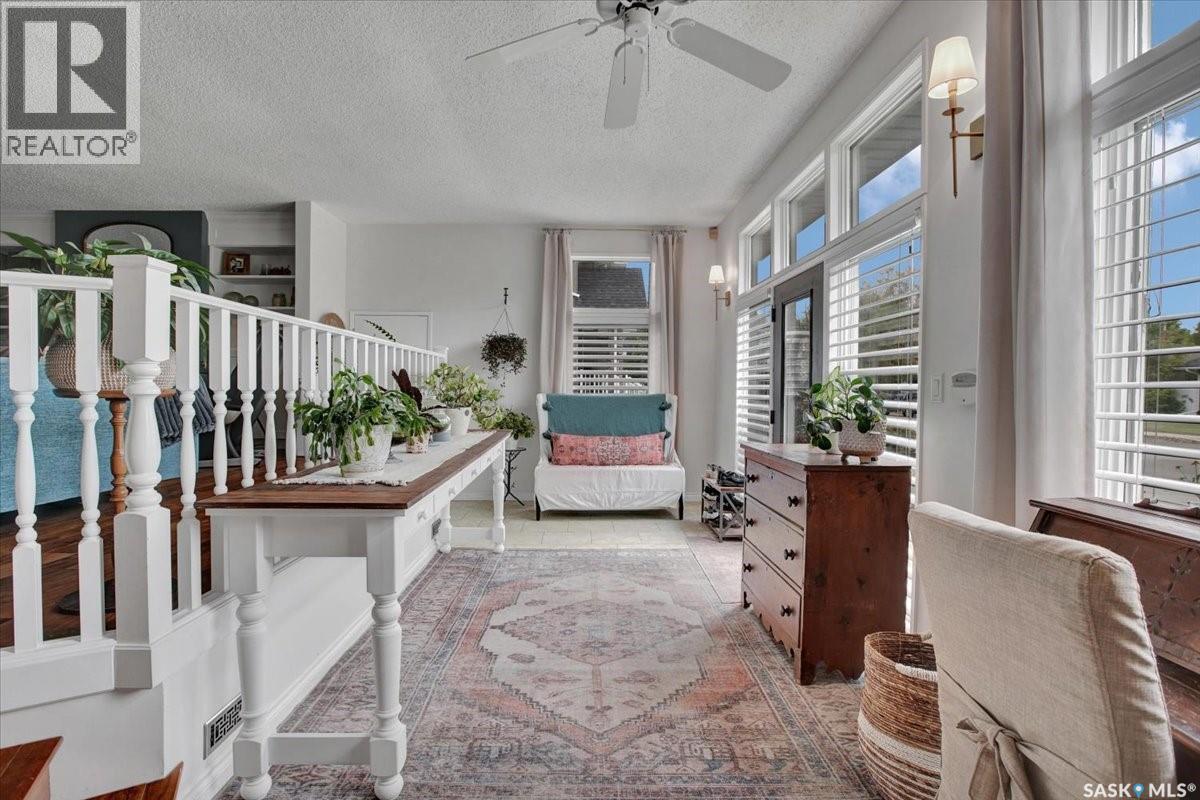 310 Willow STREET E - 7