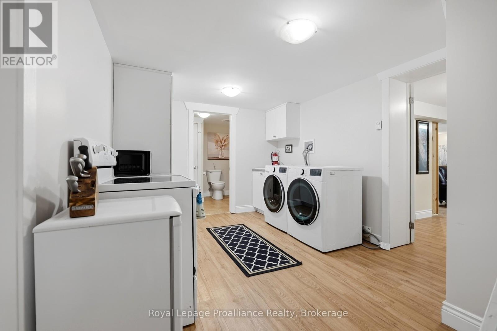 51 SELENA AVENUE - 30