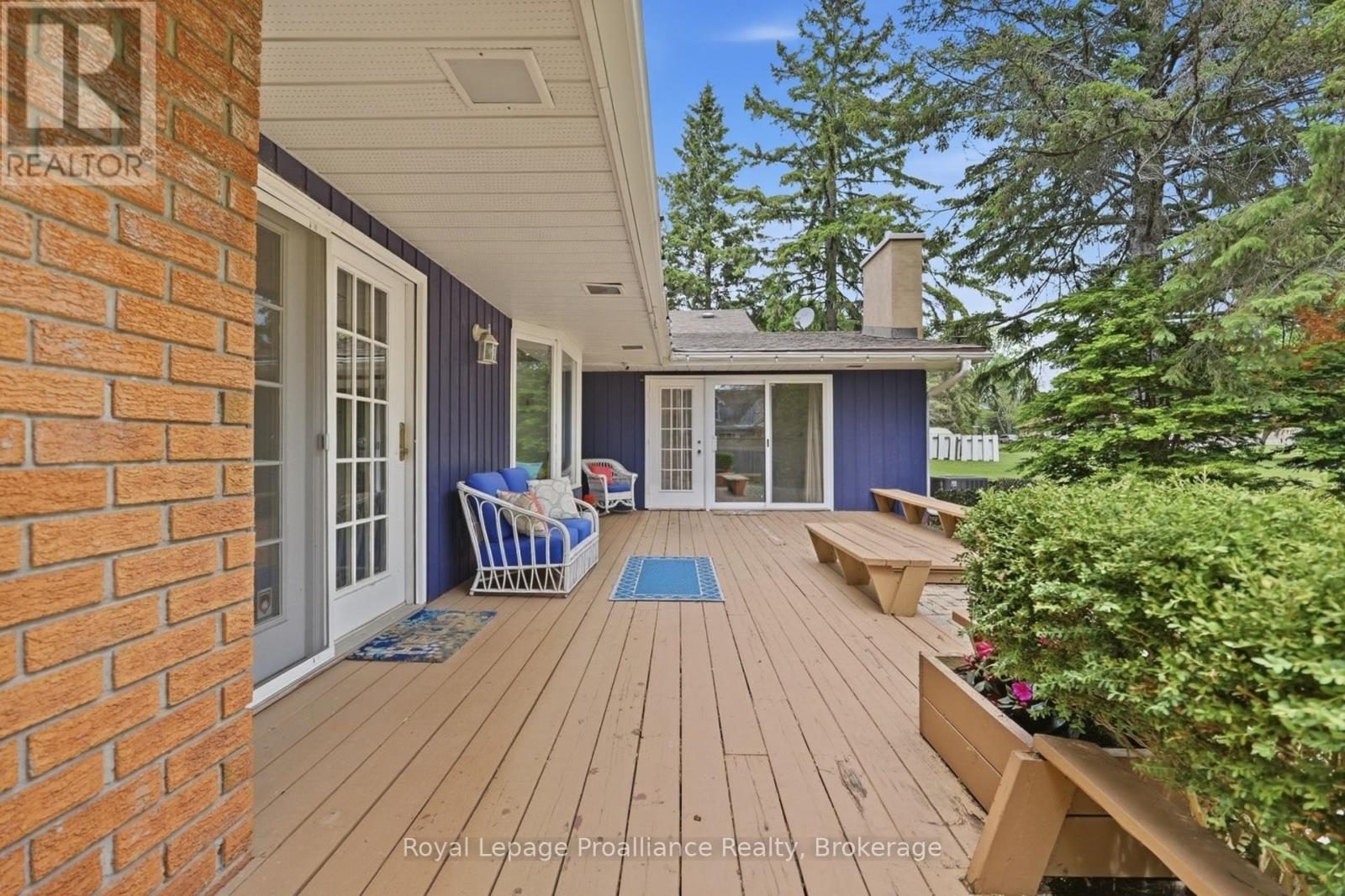 51 SELENA AVENUE - 41
