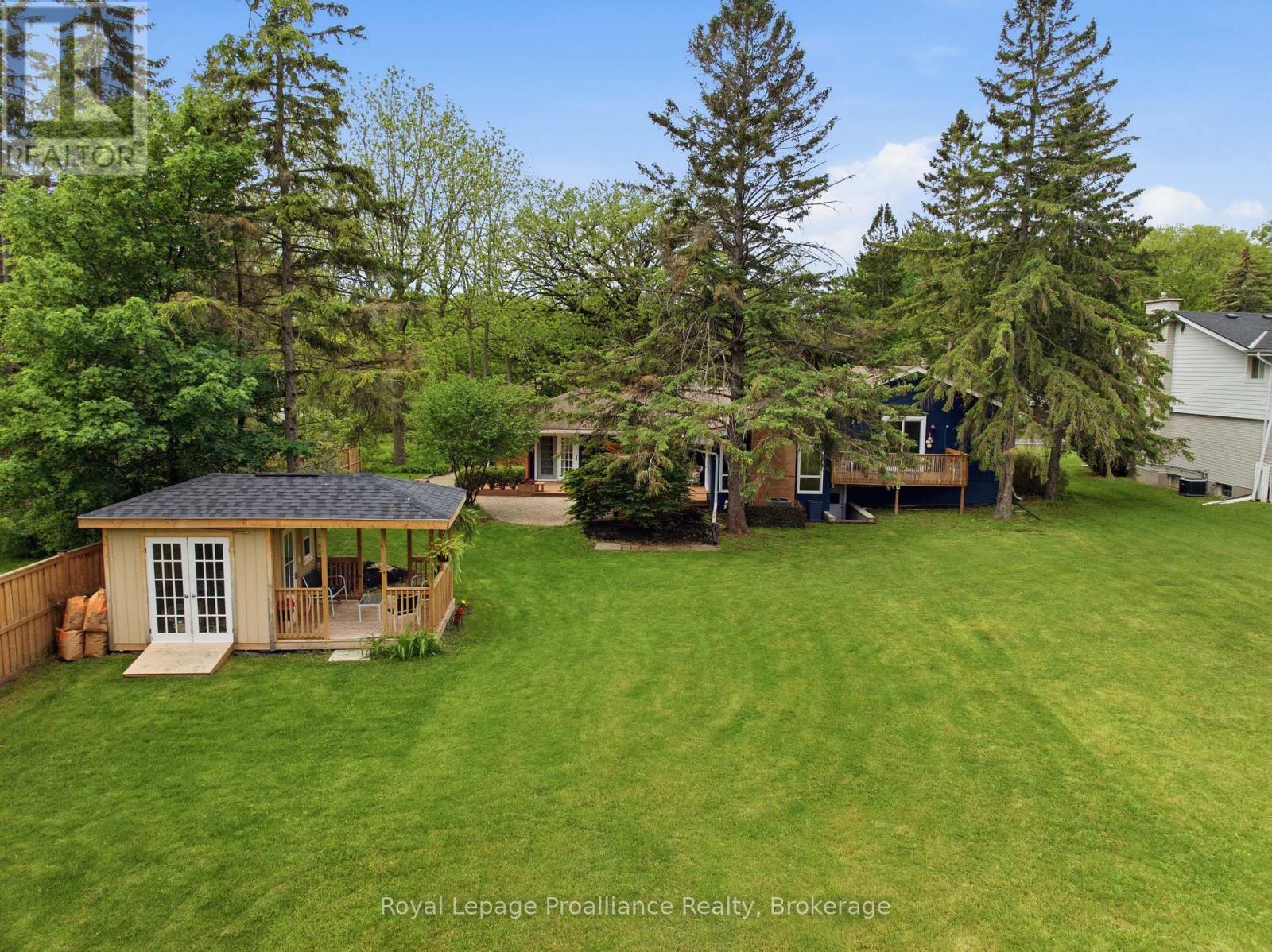 51 SELENA AVENUE - 46
