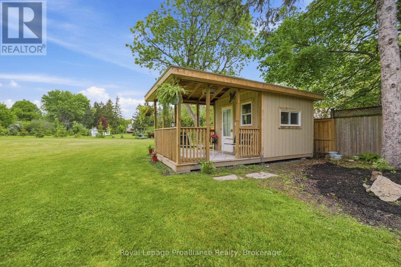 51 SELENA AVENUE - 45