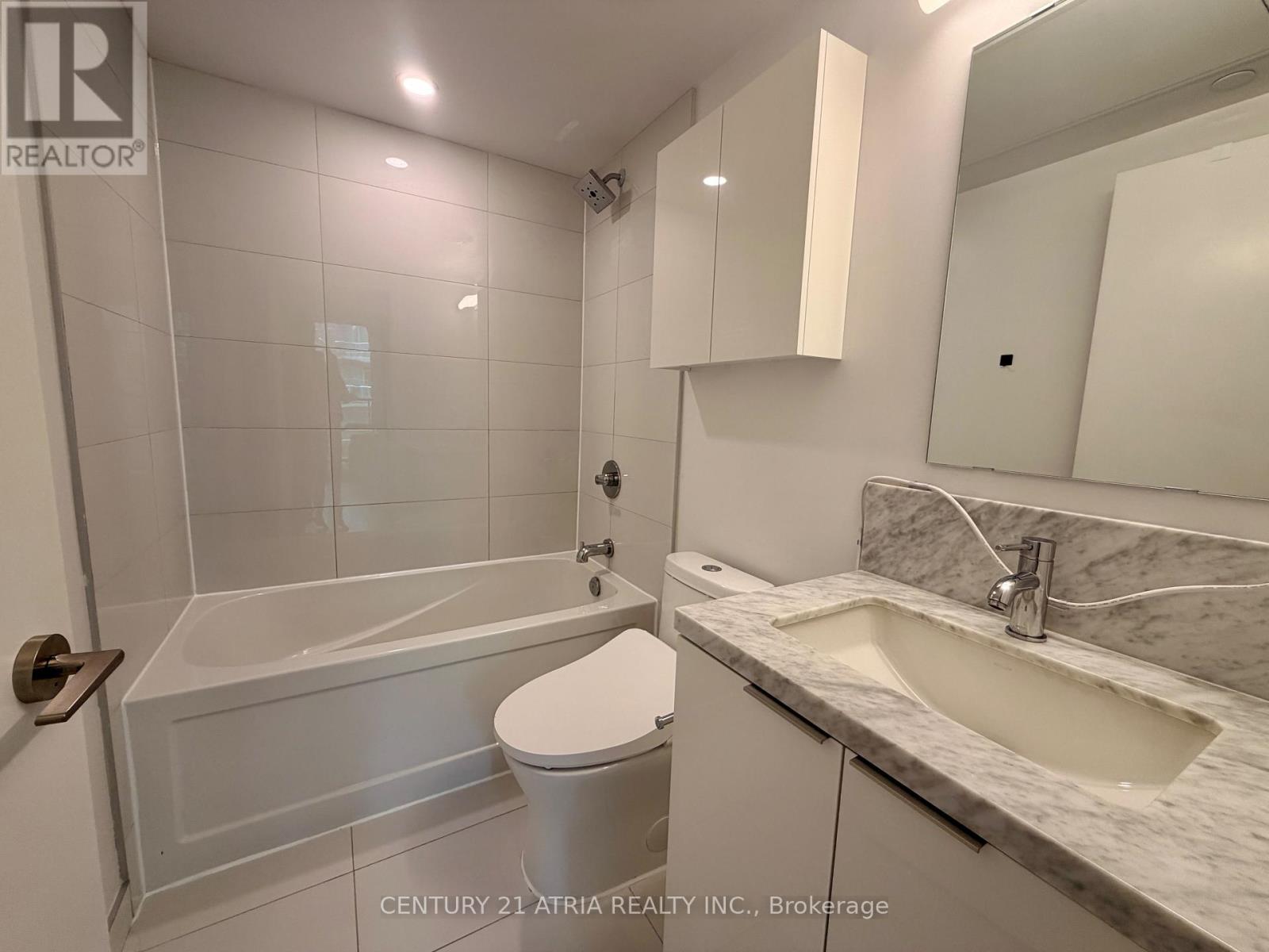 #421 121 ST PATRICK STREET - 16