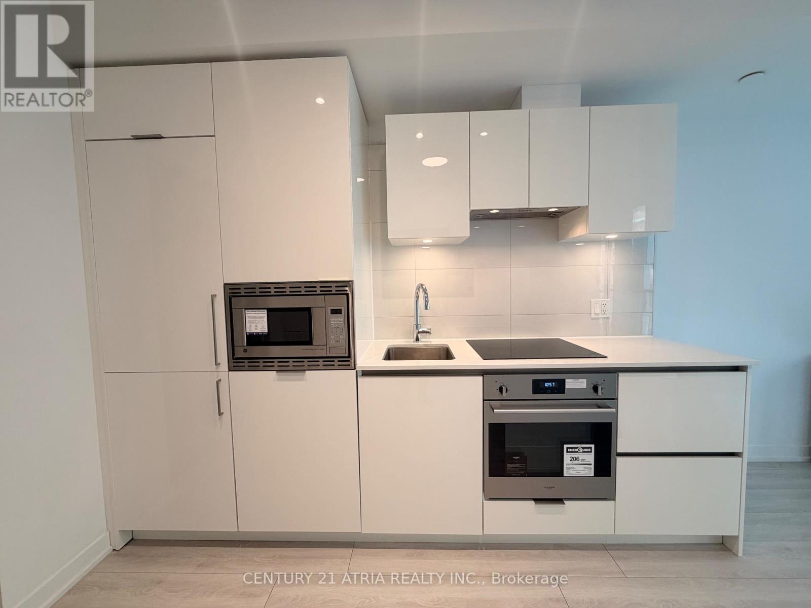 #421 121 ST PATRICK STREET - 7