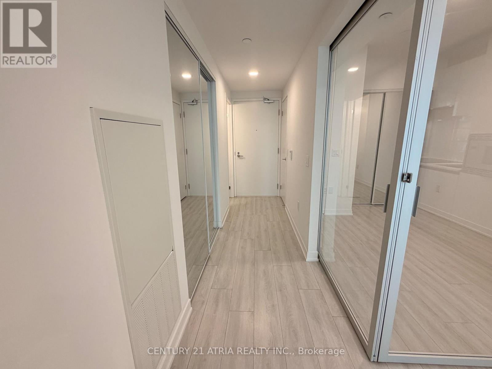 #421 121 ST PATRICK STREET - 8