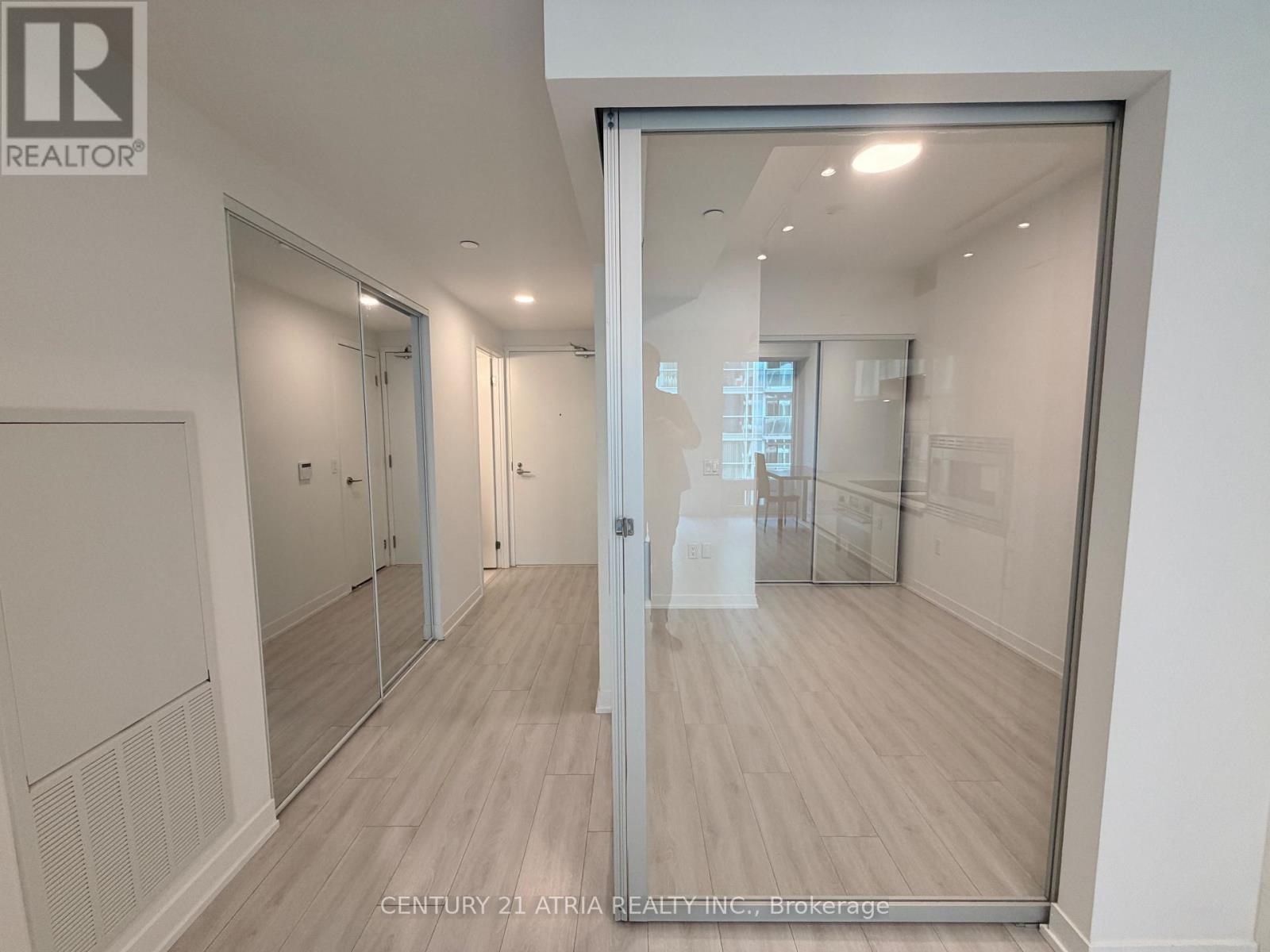 #421 121 ST PATRICK STREET - 9