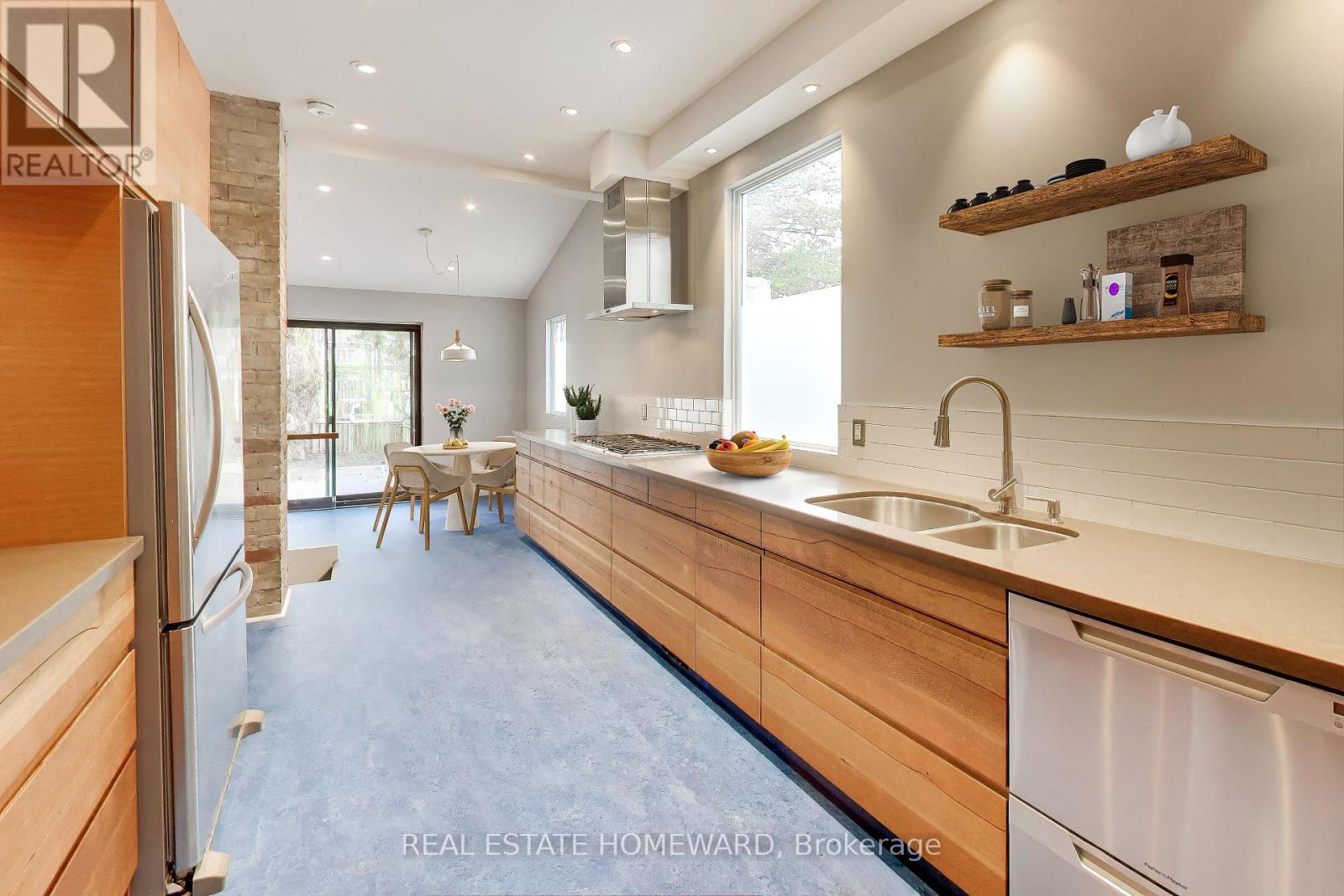 56 LEUTY AVENUE - 12