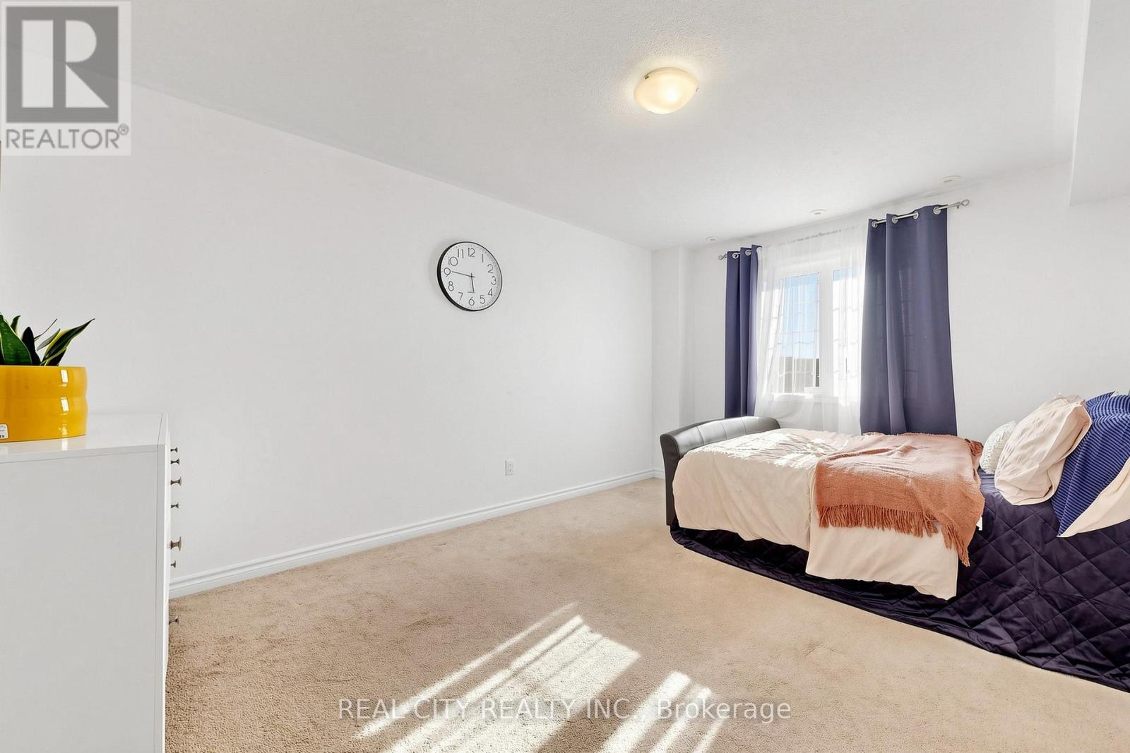 #22 10 GREENSBOROUGH VILLAGE CIRCLE - 29